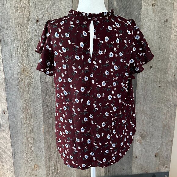 Forever21 Lightweight Floral Summer Top - Picture 3 of 8